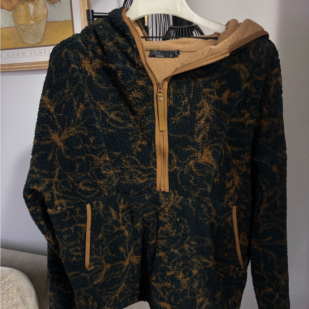 Prana Black and Brown Hooded Sherpa Sweatshirt